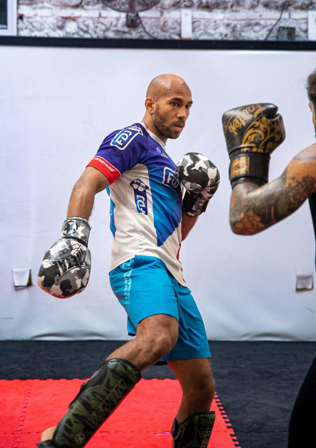 Gavin et un élève en travail de sparring léger